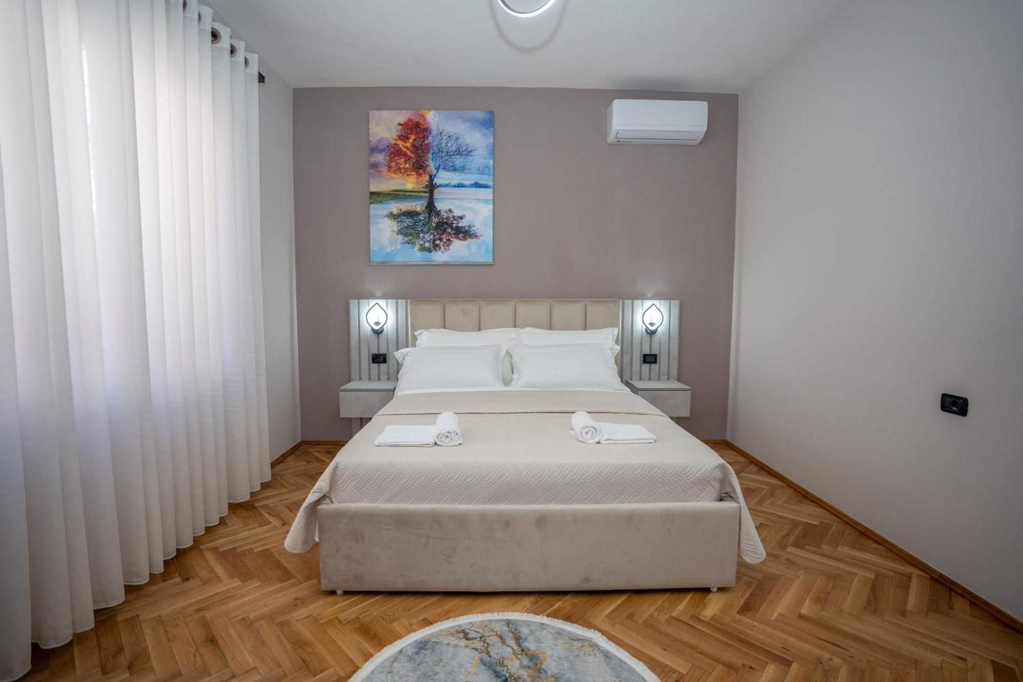 Hotel Pepe Shkoder Bagian luar foto