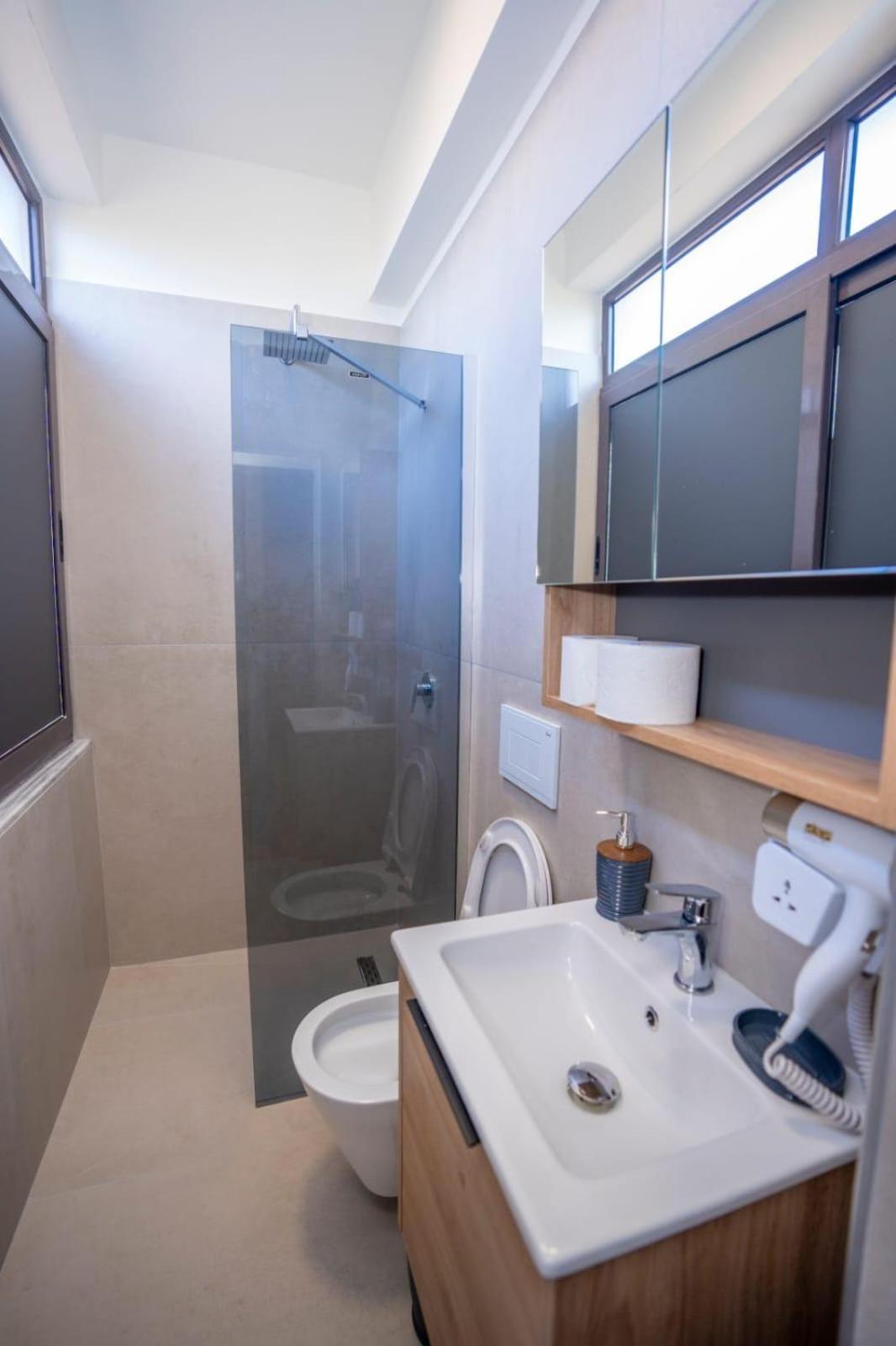 Hotel Pepe Shkoder Bagian luar foto